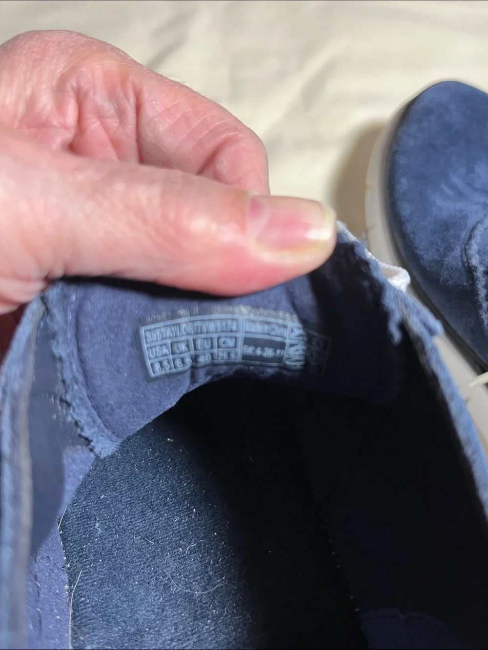 Vionic 355 Taylor Orthopedic Navy Suede Sneakers with White Laces